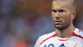 mk体育管理-王者归来！阿扎伦卡首战告捷，RNG观众沸腾欢呼